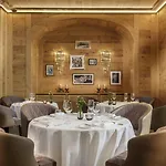 モンセルヴァン パレス ホテル 5*