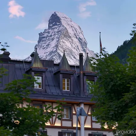 Готель Mont Cervin Palace 5*