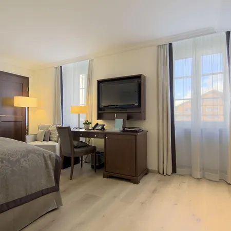 مونت سيرفين بالاس 5*